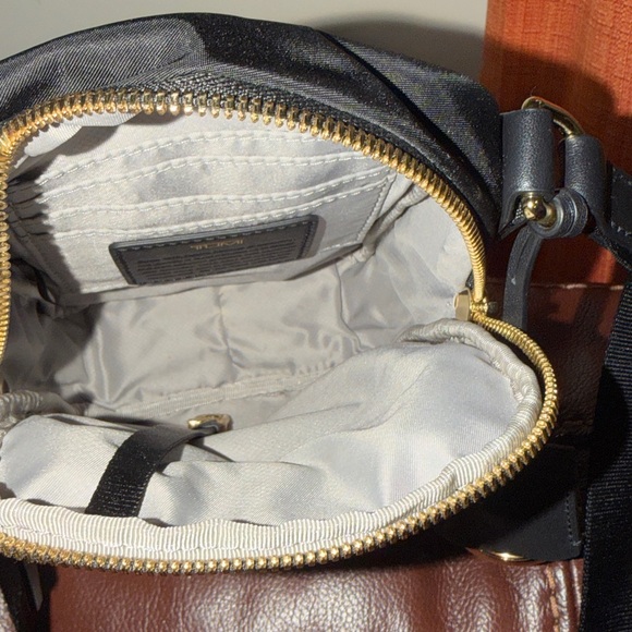 ‼️Tumi Voyageur Ruma Black Nylon Crossbody Bag - Picture 11 of 12